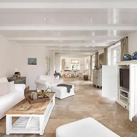Hues Holiday home *